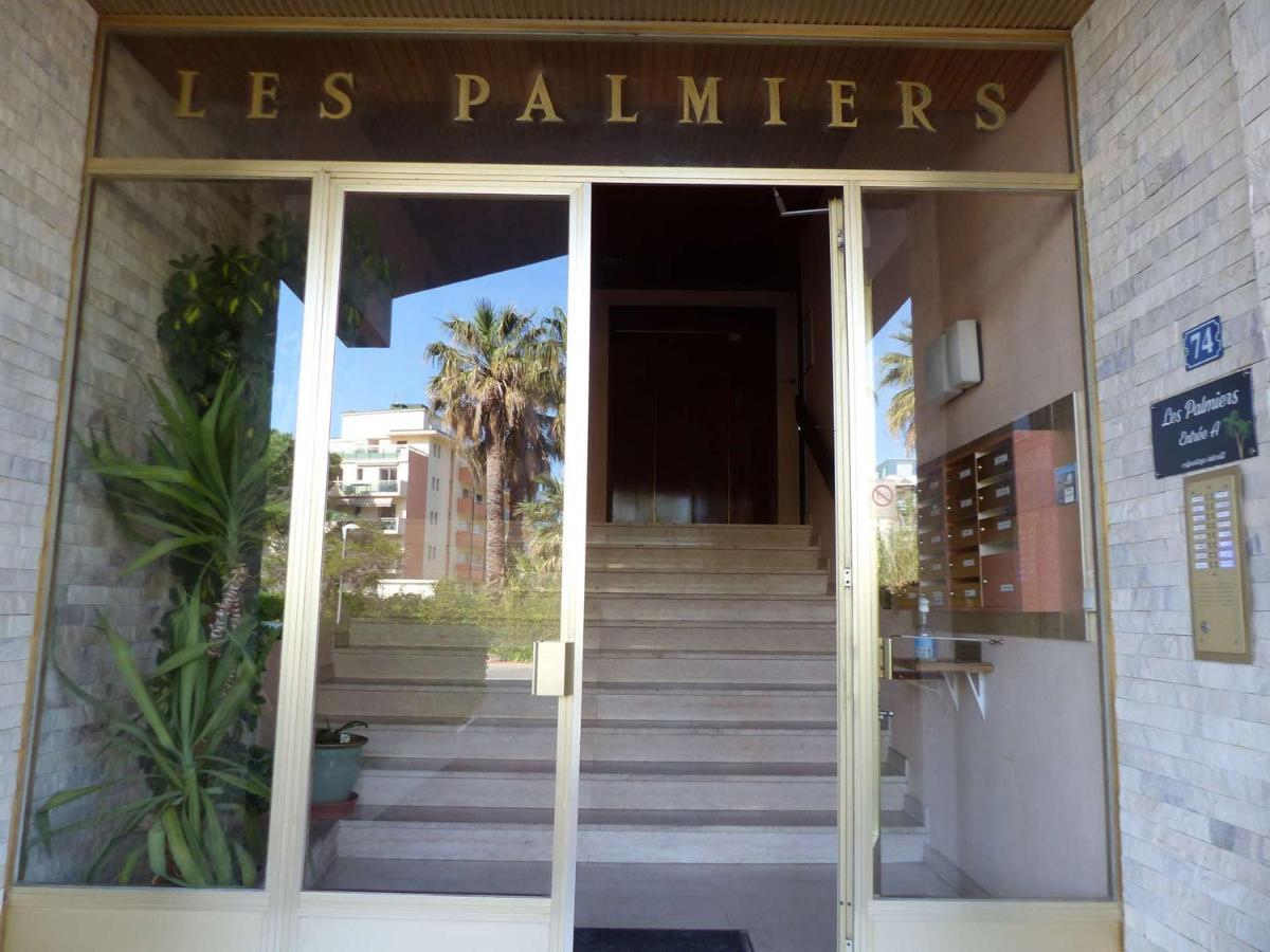 Charmant Studio Climatise Avec Balcon A 50M De La Plage - Le Lavandou Centre-Ville - Fr-1-308-110 Exterior photo